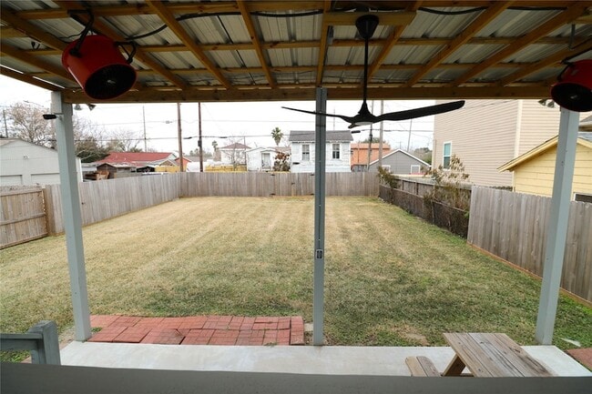 Building Photo - 5506 Avenue Q