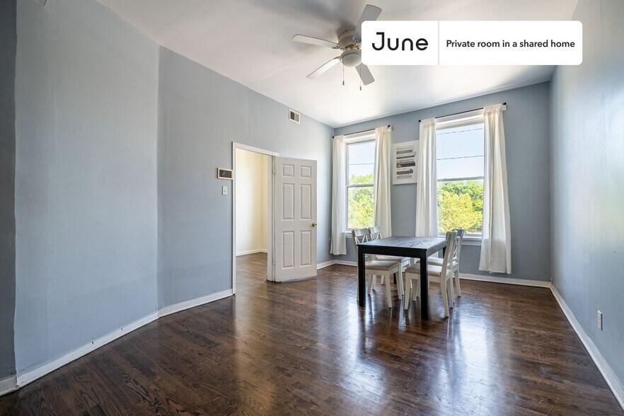 Building Photo - Room in Shared 3 bed/1 bath home