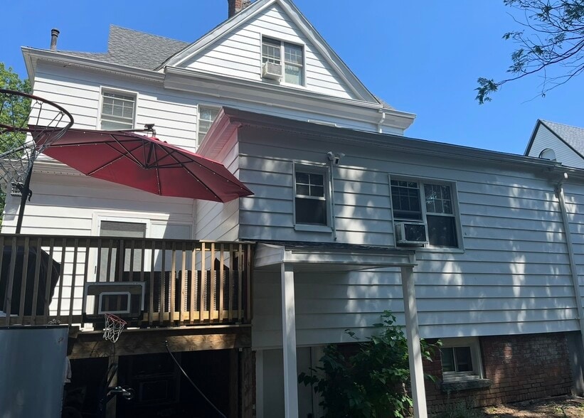 Building Photo - 176 Park Ave