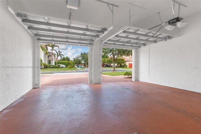 Building Photo - 12348 SW 125th Terrace