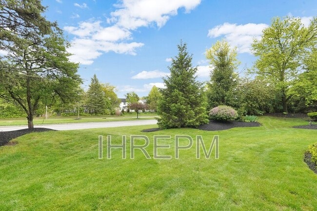 Building Photo - 7085 Muirfield Dr