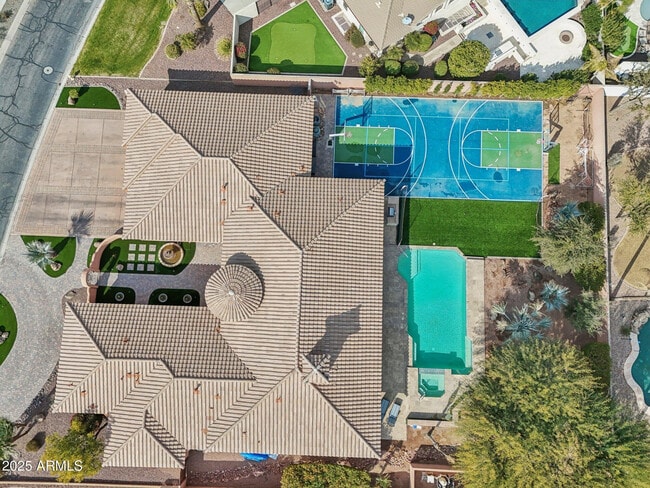 Building Photo - 351 N Cloverfield Cir