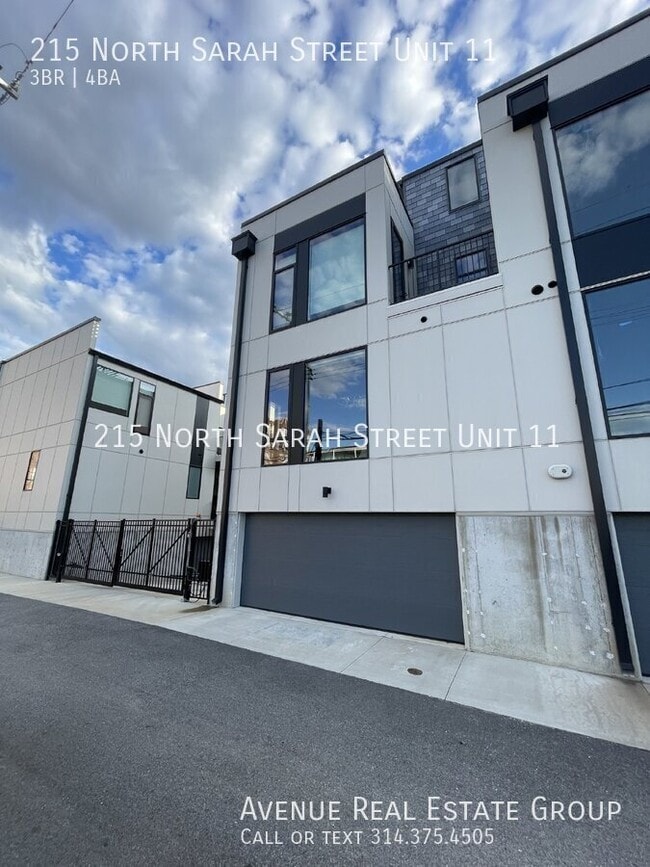 Building Photo - 215 N Sarah St