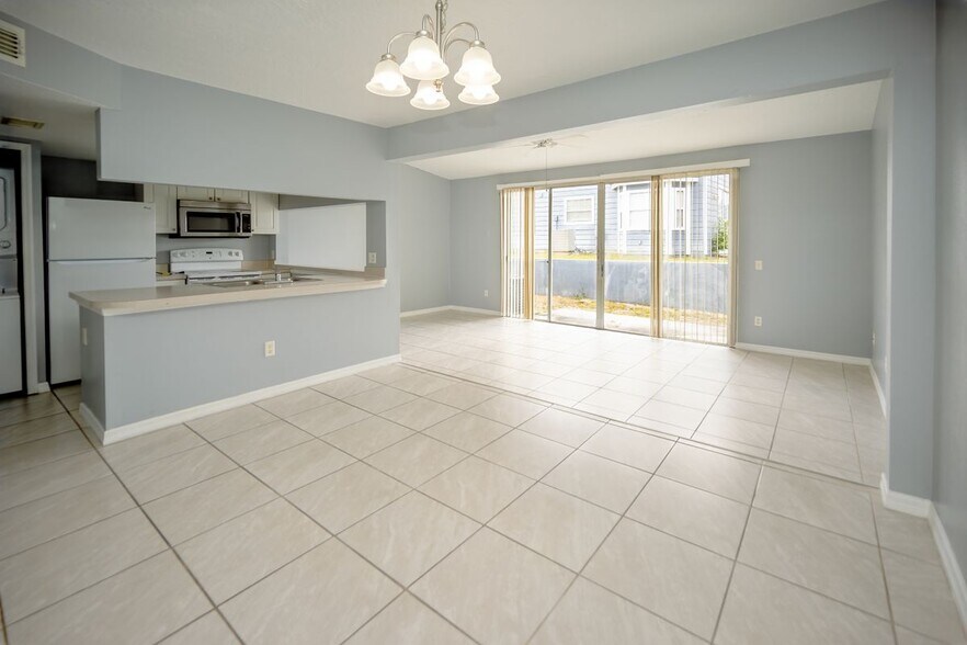 Building Photo - 564 Orchid Dr