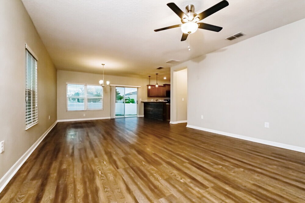 Building Photo - 10641 Laguna Plains Dr