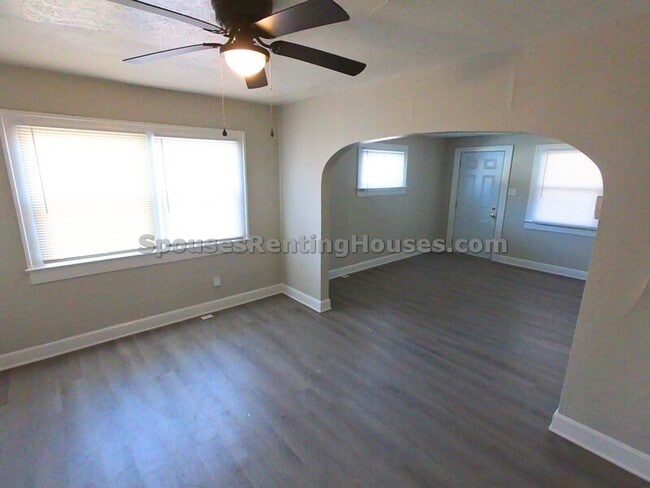 Building Photo - 1304 N Linwood Ave