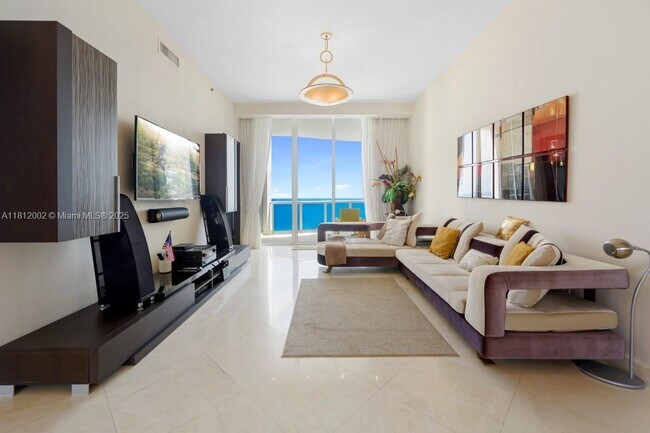 Building Photo - 16001 Collins Ave