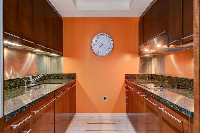 Building Photo - Sky Las Vegas 1205- Stunning Fully Furnish...