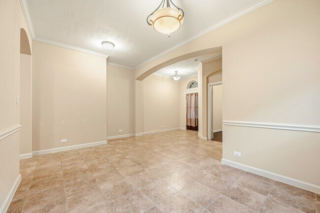 Building Photo - 18315 E Willow Oak Bend Dr