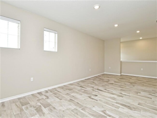Building Photo - 109 Harborside Dr