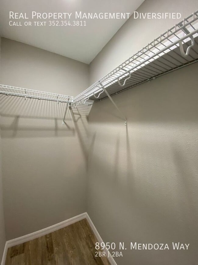 Building Photo - 8950 N Mendoza Way