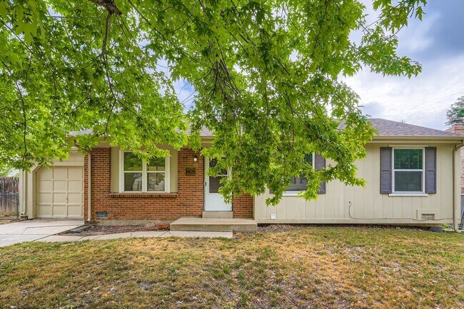 Primary Photo - Fully Renovated Home in the Heart of Louis...
