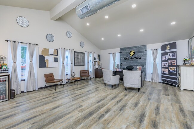 Building Photo - The Annex