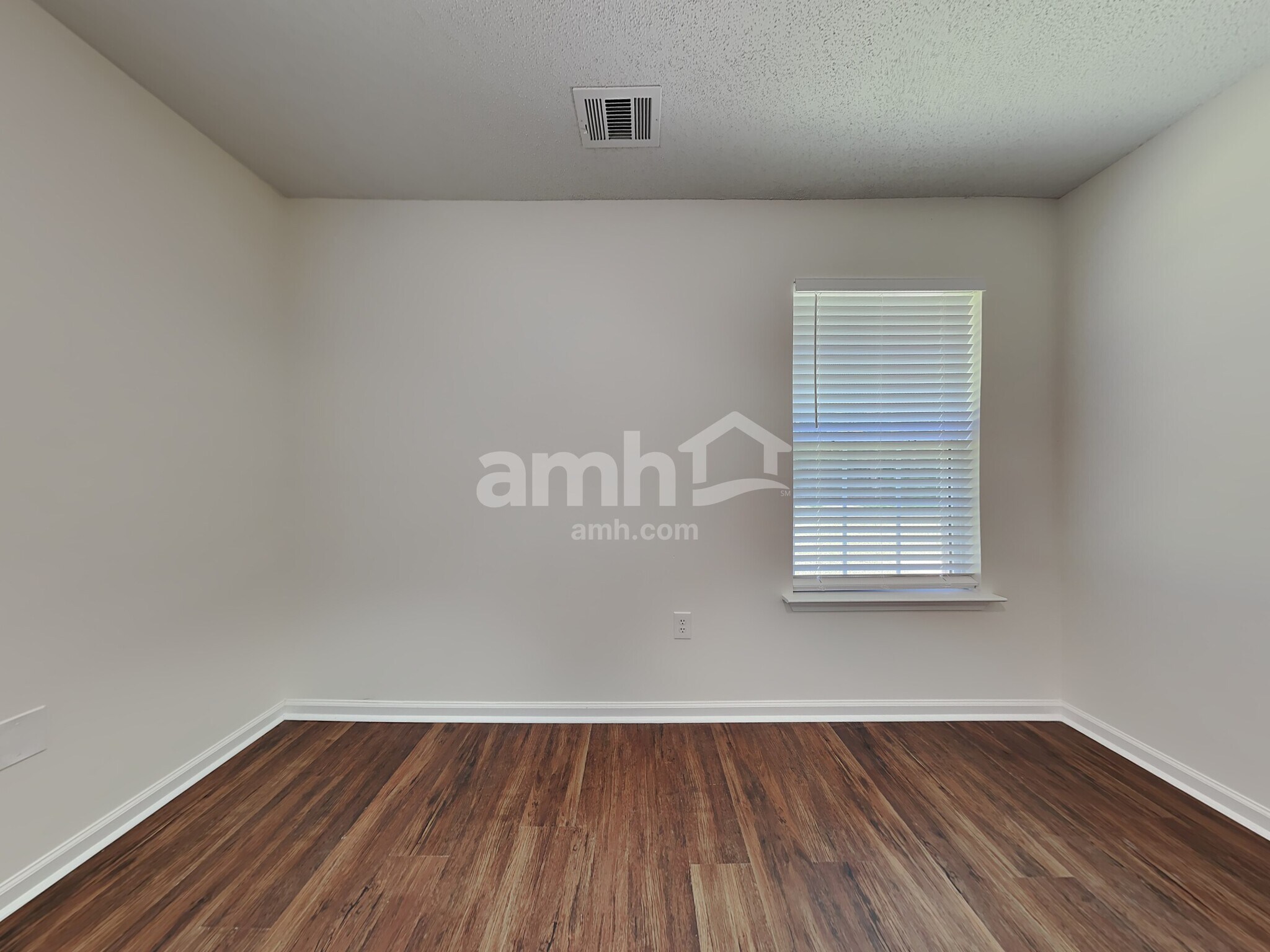 Building Photo - 362 Stonebridge Cir