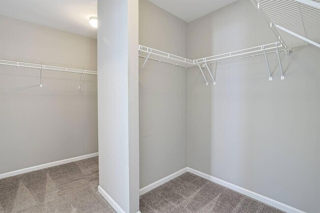 Building Photo - 6545 Cannondale Dr