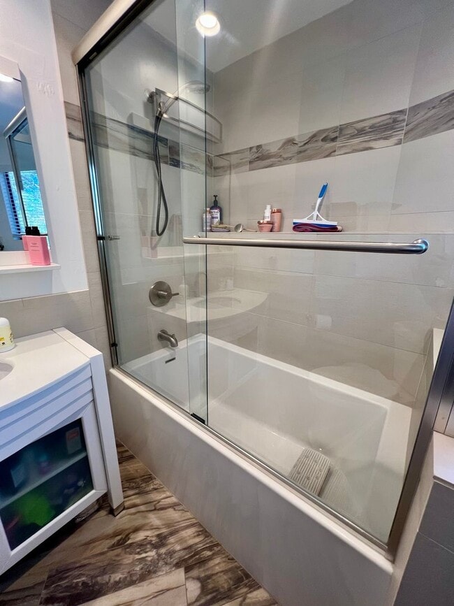Building Photo - Furnished, 1-Year Long-Term Rental