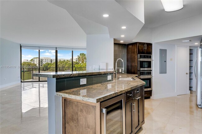 Building Photo - 720 NE 69th St