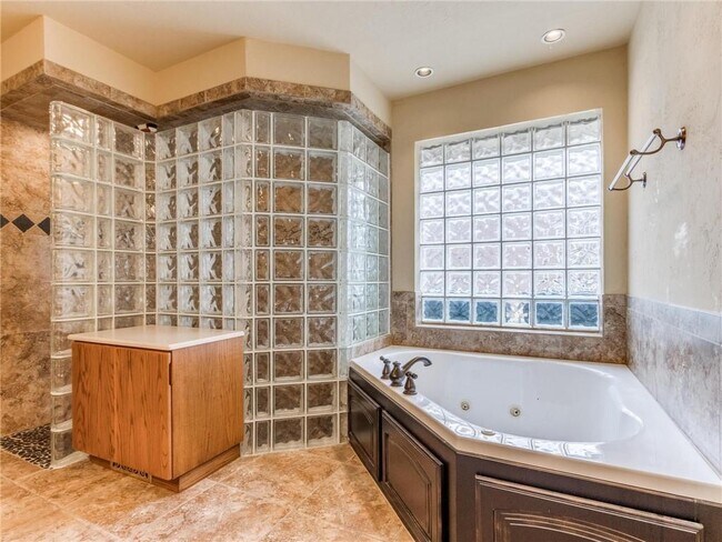 Building Photo - 4908 Arbuckle Dr