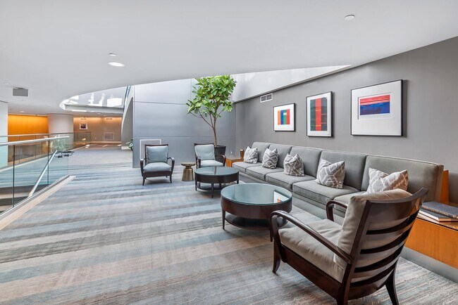 Building Photo - 13600 MARINA POINTE Dr