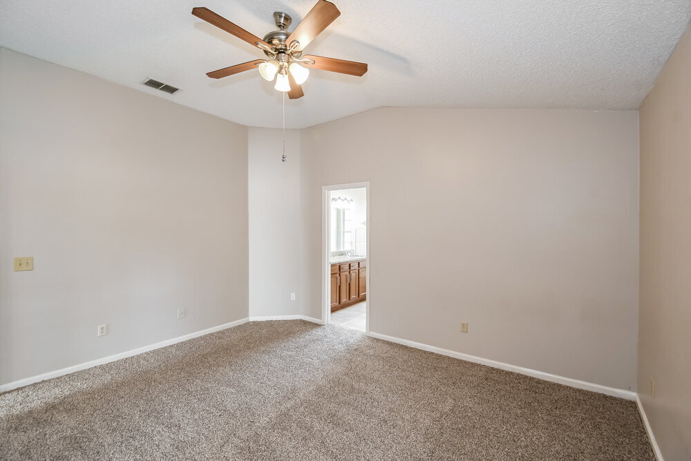 Building Photo - 1659 Spring Oaks Ln