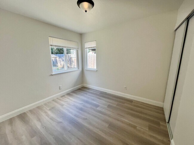 Building Photo - Remodeled 3 Bedroom Home for Rent in Rocklin