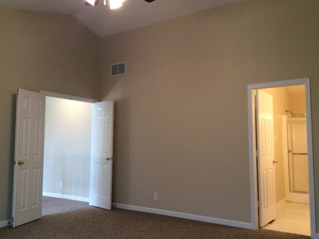 Building Photo - 5745 Turnbull Ct