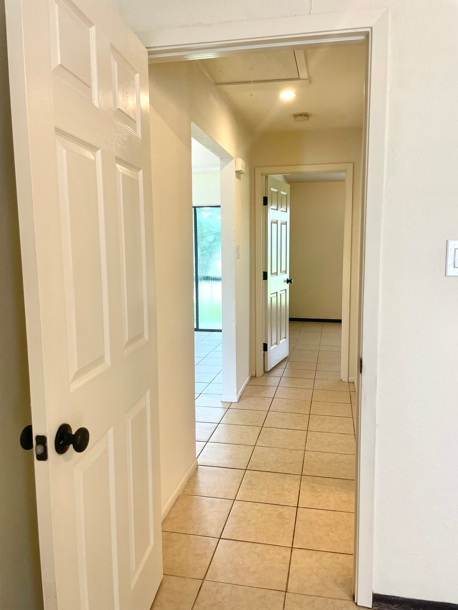 Building Photo - 6050 Alpine Cir