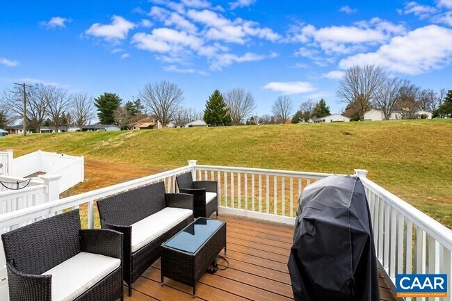 Building Photo - 2046 Elm Tree Ct
