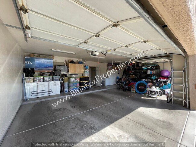 Building Photo - 5449 N Cres Ridge Dr