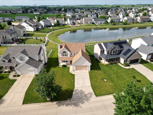 Building Photo - 3922 Wildflower Dr