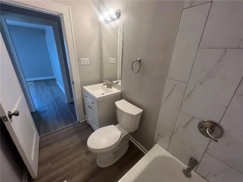 Building Photo - 2430 Indianapolis Ave