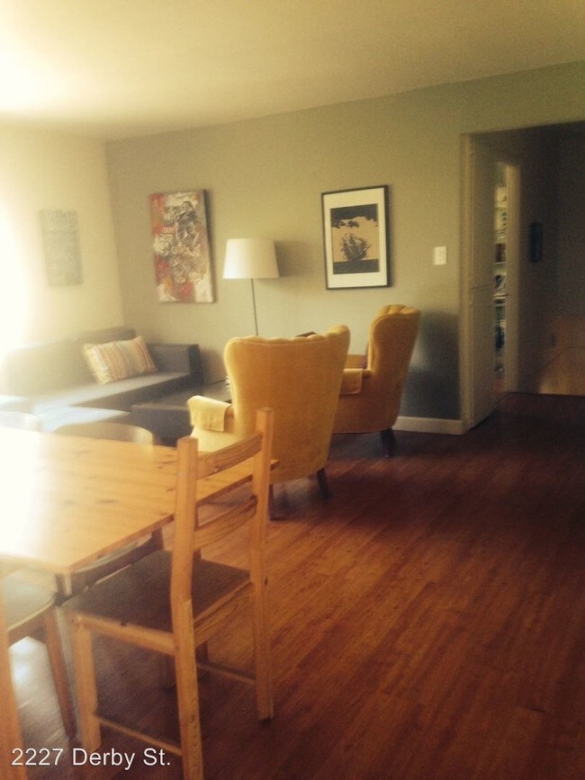 Building Photo - 2227 Derby St