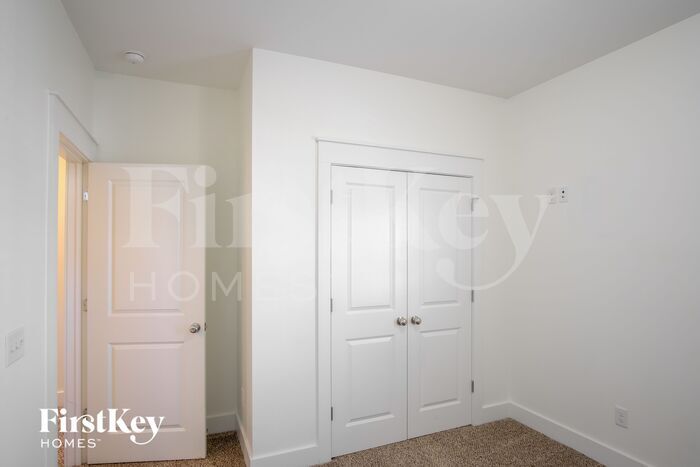 Building Photo - 106 Starling St