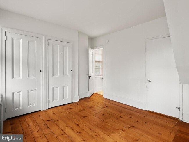 Building Photo - 318 N Matlack St