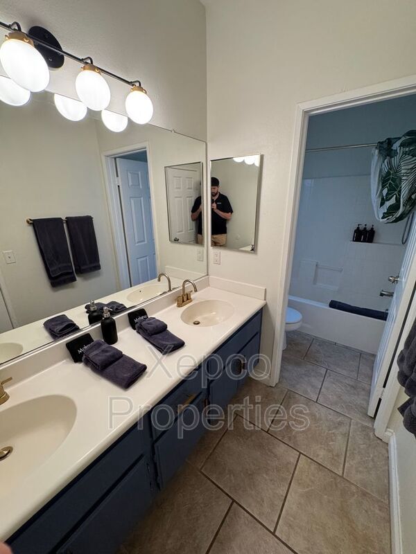 Building Photo - 80746 Diamondback Trail