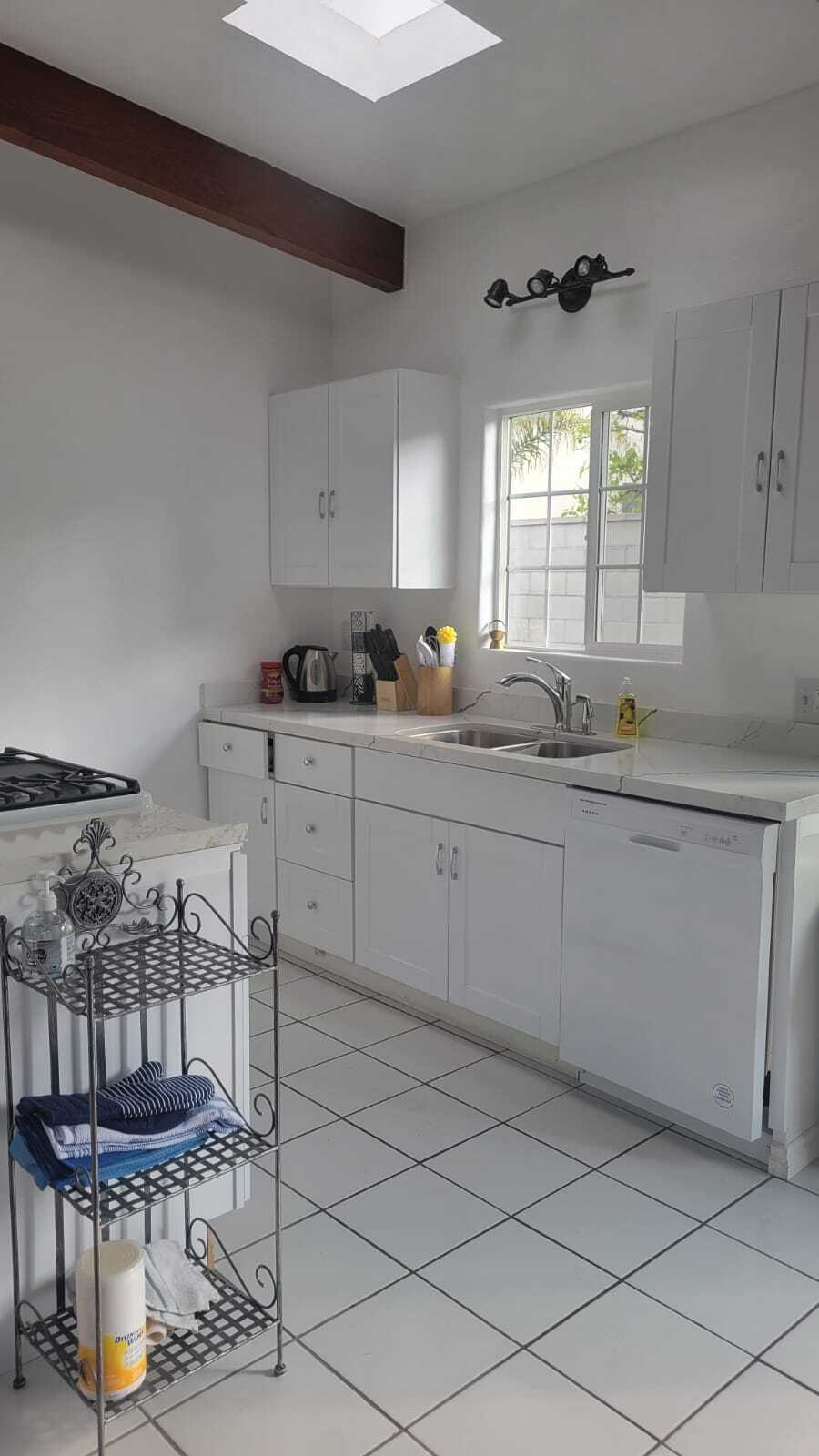 Building Photo - 1430 Manhattan Beach Blvd