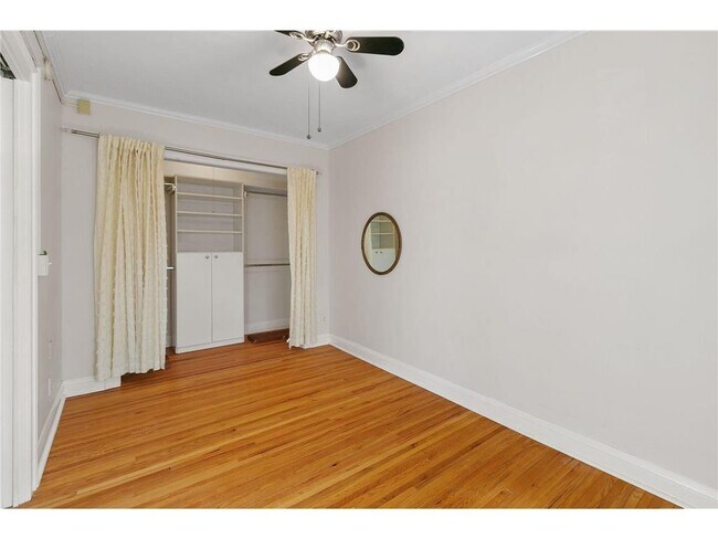 Building Photo - 2739 Girard Ave S