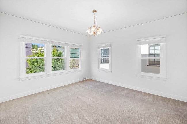 Building Photo - 645 S Detroit St