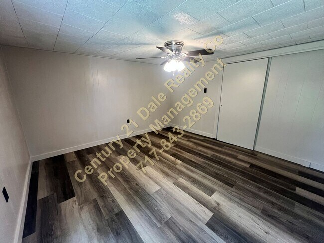 Building Photo - 23 Pine Ridge Rd