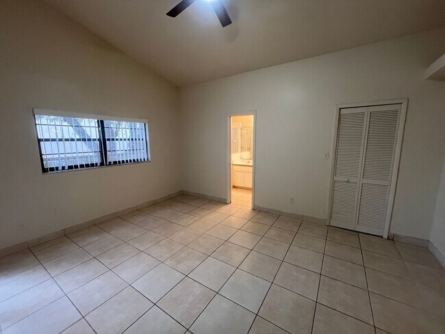 Building Photo - 10413 Cresto Delsol Cir