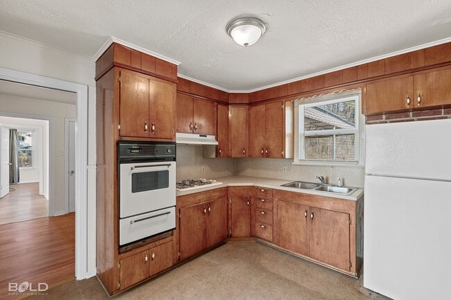 Building Photo - 6863 Washington Ln