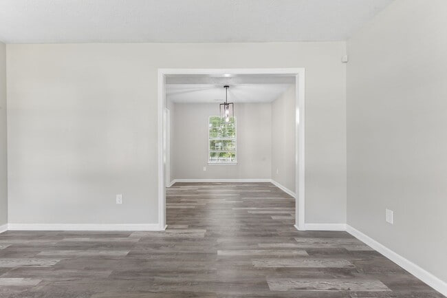 Building Photo - 5 Longleaf Ct