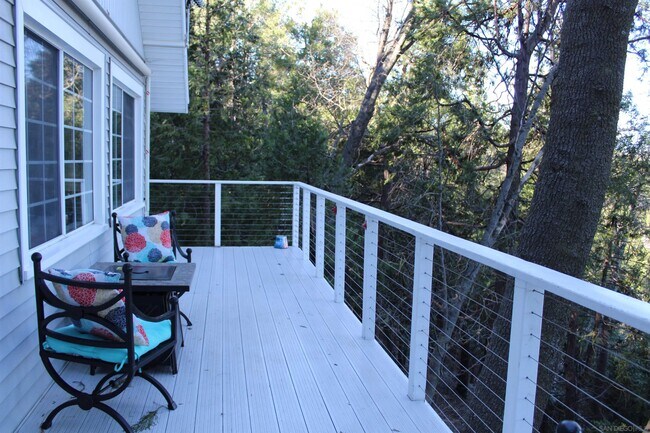 Building Photo - 23984 Skyland Dr