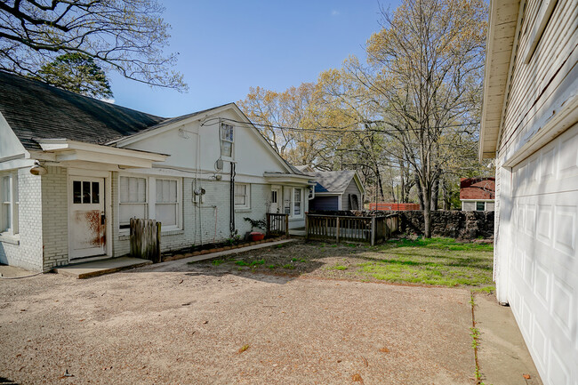 Building Photo - 3308 Wood St