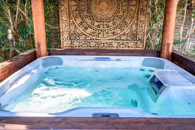 Building Photo - 71607 Sahara Rd