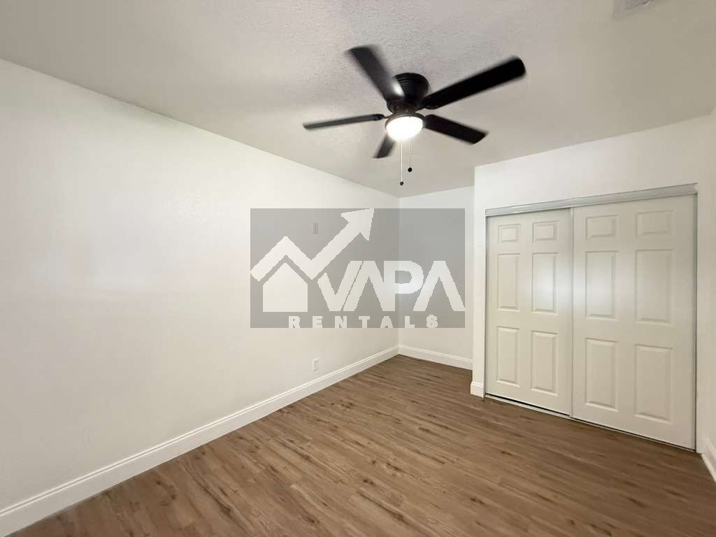 Building Photo - 315 Jamaica Dr