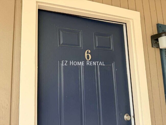 Building Photo - 2101 6th Ave N