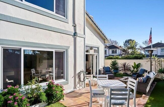 Building Photo - Refined Coastal Living in One of Carlsbad’s Most Exclusive Communities