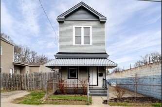 Building Photo - 1750 Powers Pl