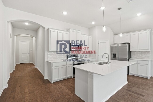 Building Photo - Well-Appointed 4-Bedroom Home with Open Layout